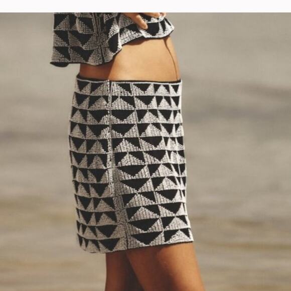 NWT Zara Monochrome Geometric Beaded size XS woman mini Skirt - Picture 2 of 8